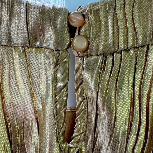 New Direction M Gold metallic layered Special Occasions tank w/back keyhole. - Picture 6 of 7